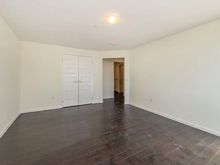 Aura 240 — Photo 25