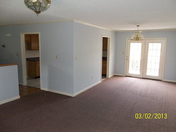 5th image of 22302 Willow Creek Cir