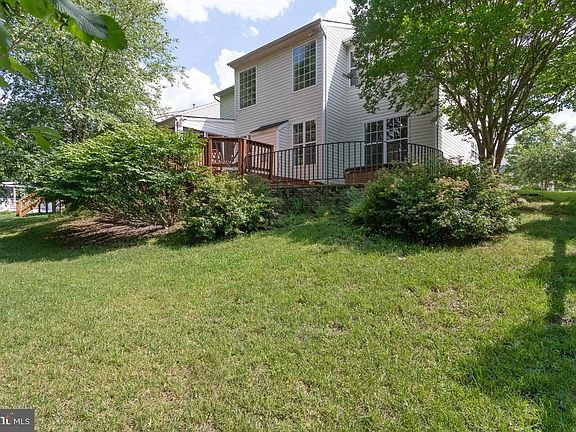2nd image of 1266 Colonial Park Dr