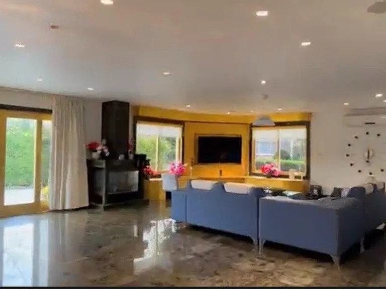 21540 27th Ave — Photo 3