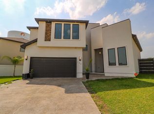 122 Calma Dr, Laredo, TX 78045