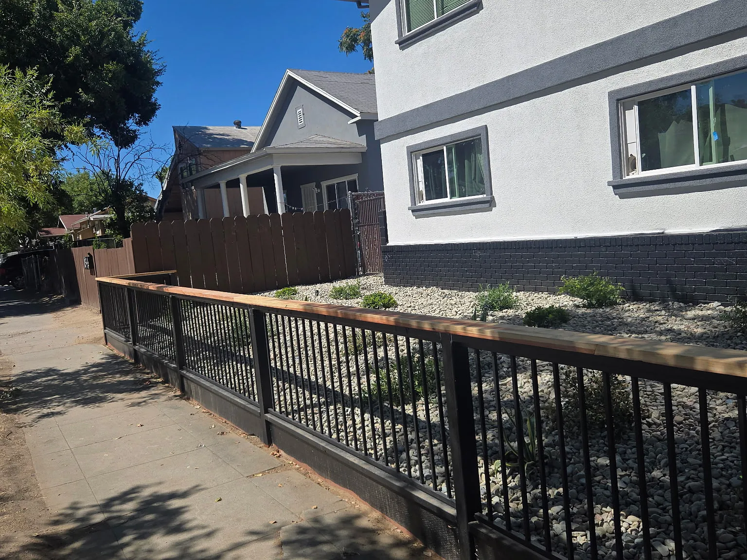 2 bed, 700 sqft, $1,565 — Photo 1