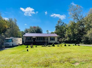 513 Foliage Dr, Blakeslee, PA 18610