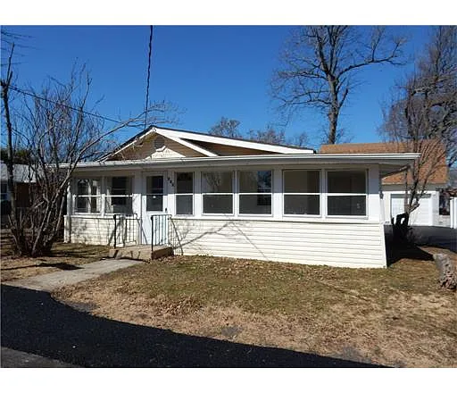 242 Outlook Blvd photo 1