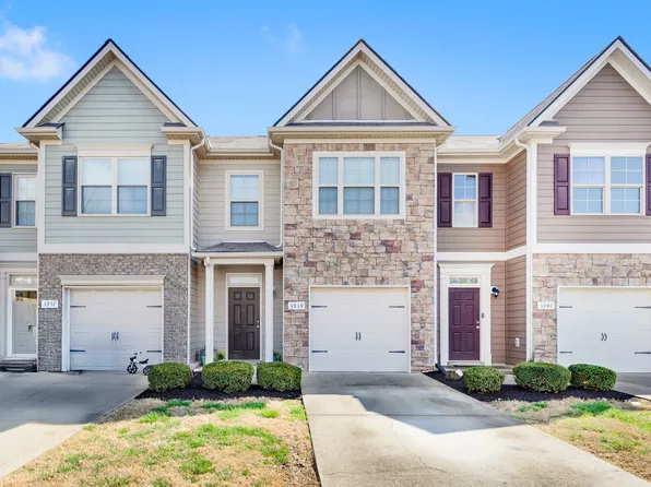 3939 Cannonsgate Ln, Murfreesboro, TN 37128