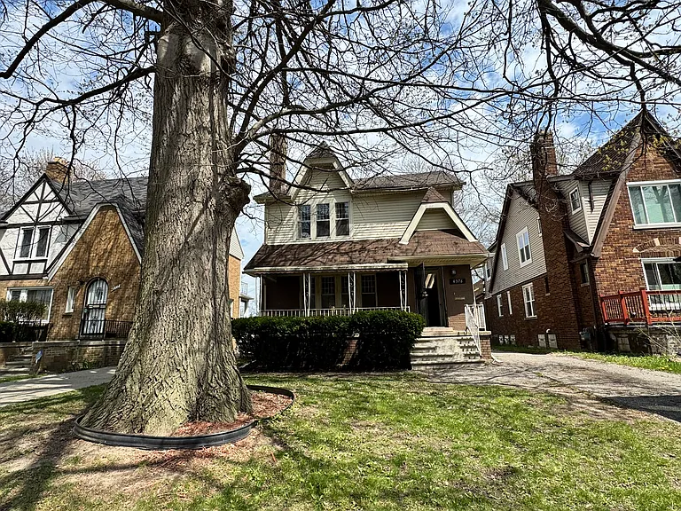 4376 Kensington Ave — Photo 7