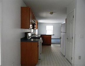 4th image of 106 Holly Ln