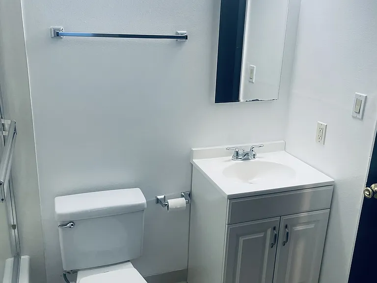 88 Garland Ave — Photo 6