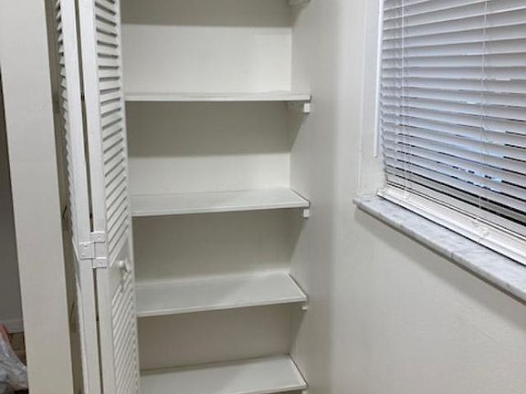 5th image of 1720 Murrell Rd APT 207