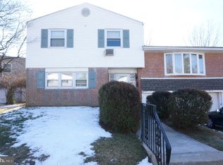 1100 Kent Ln, Philadelphia, PA 19115