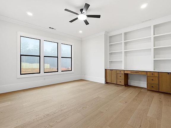 5th image of 2710 Kilgore Rd