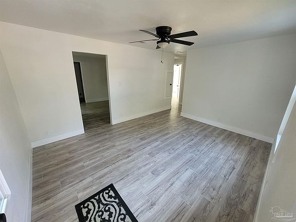 3rd image of 19 Sandalwood St