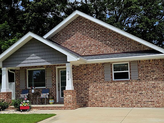 Beautiful home close to exit 17 on interstate 10.