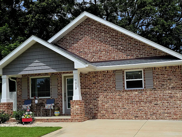 Beautiful home close to exit 17 on interstate 10.