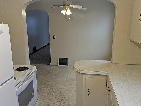 4th image of 1425 Waldo Ct
