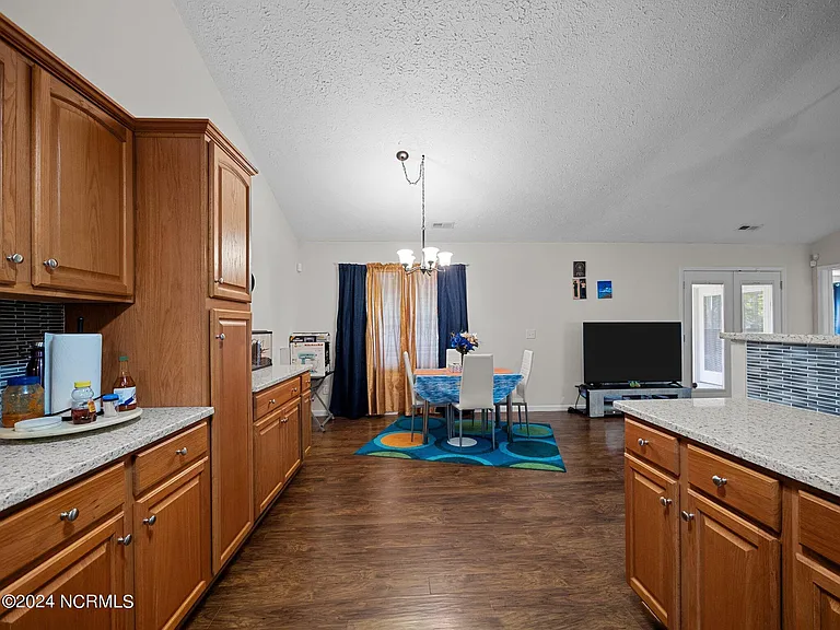 204 Jasmine Ln — Photo 29