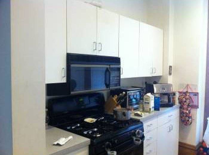 2nd image of 1416 W Cuyler Ave #1
