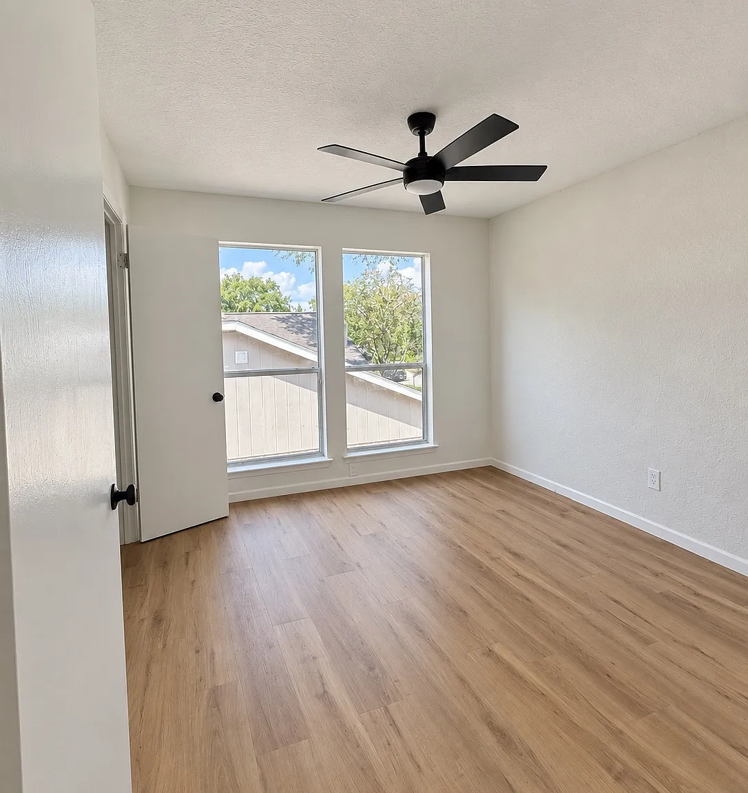 4 bed, 2.5 bath, 2178 sqft, $2,650 — Photo 3