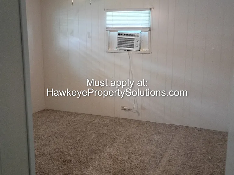 435 Lazy Lake Dr W — Photo 16