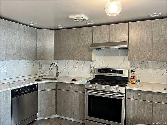 2nd image of 1444 Shore Dr