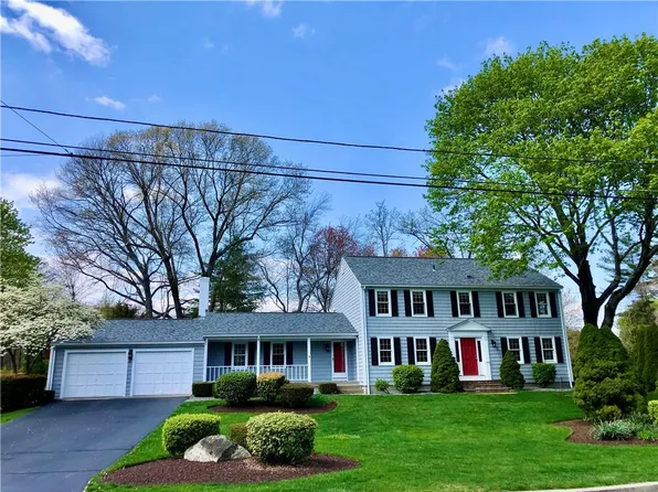 7 Tall Pine Dr, East Greenwich, RI 02818