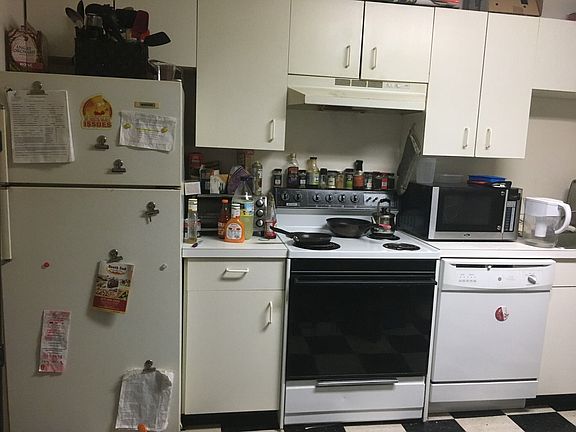 3rd image of 608 Columbus Ave #2R
