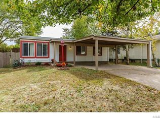 1 Spring Fawn Ln, Saint Peters, MO 63376