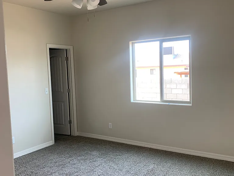 3312 E Farm Crest Ave — Photo 11