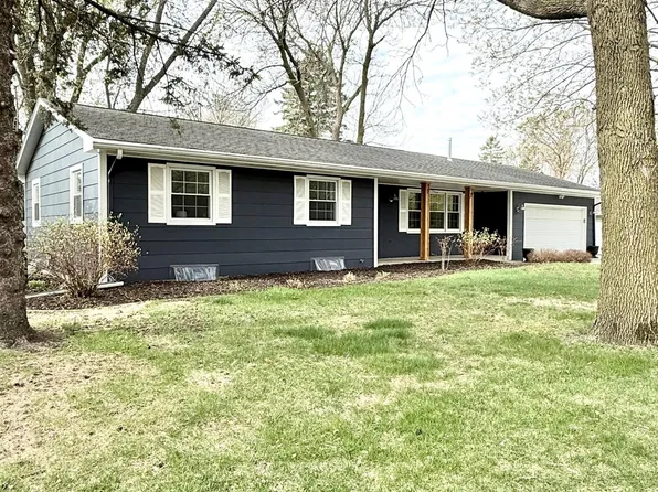 320 4th St NE, Mayer, MN 55360