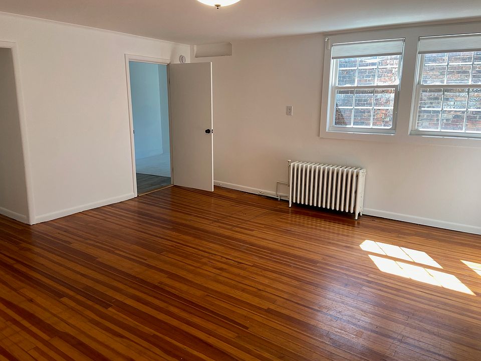 1st image of 227 Warren St #2