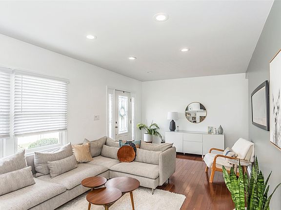 4th image of 328 Park Ave