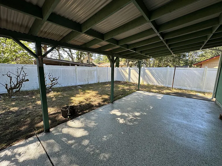 813 Haskell Ct — Photo 12