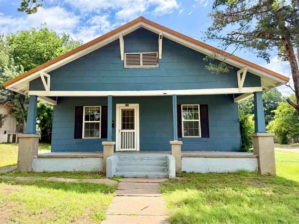 519 S 8th St, Ponca City, OK 74601