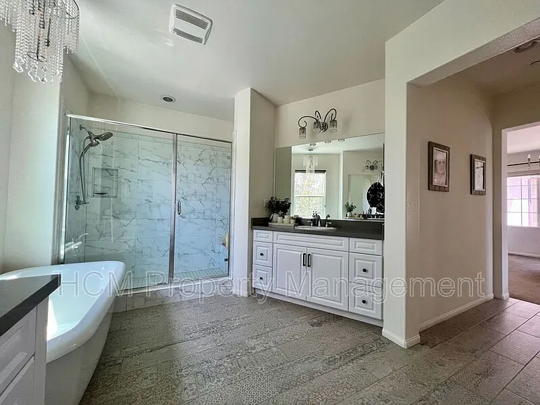 33 Maduro St — Photo 18