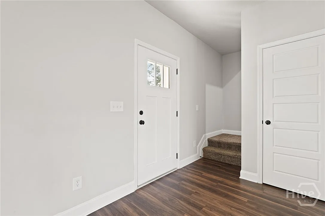 3 bed, 2.5 bath, 1556 sqft, $1,850 — Photo 4