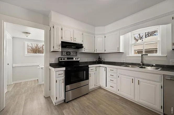 4 bed, 2.5 bath, 1488 sqft, $2,495 — Photo 3