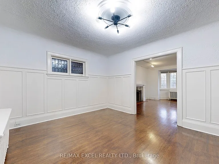 317 Warren Rd — Photo 8