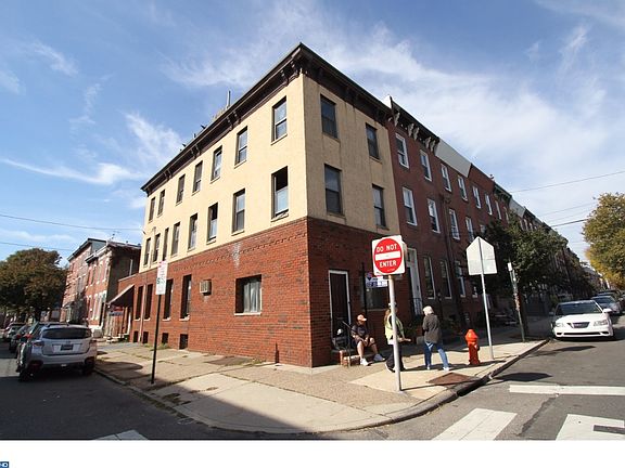 3rd image of 1300 E Columbia Ave