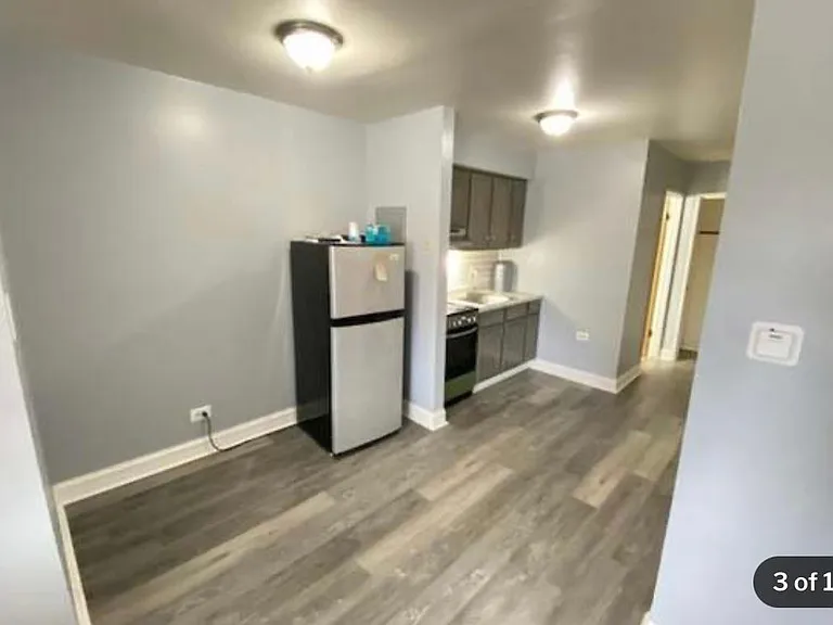 4215 W 95th St #2B — Photo 3