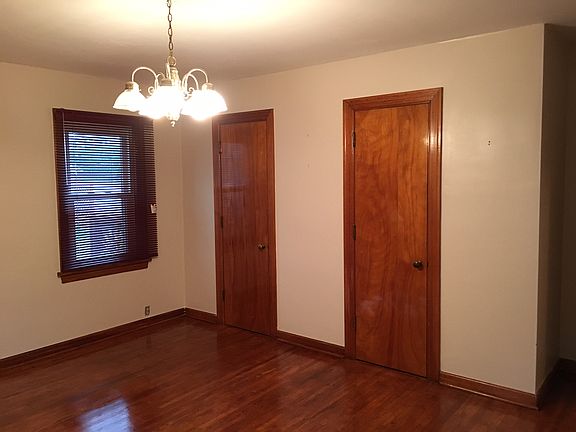 4th image of 24 S 23rd St