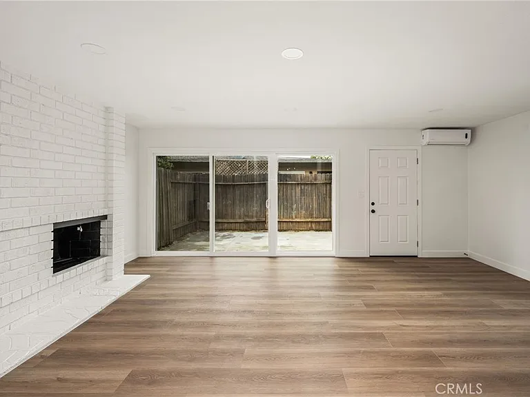 780 N Shattuck Pl — Photo 5