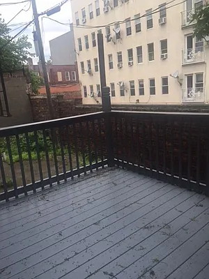 Rented by Smart NY Realty LLC | media 10