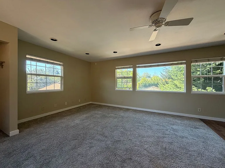 5514 NE Halsey St — Photo 26