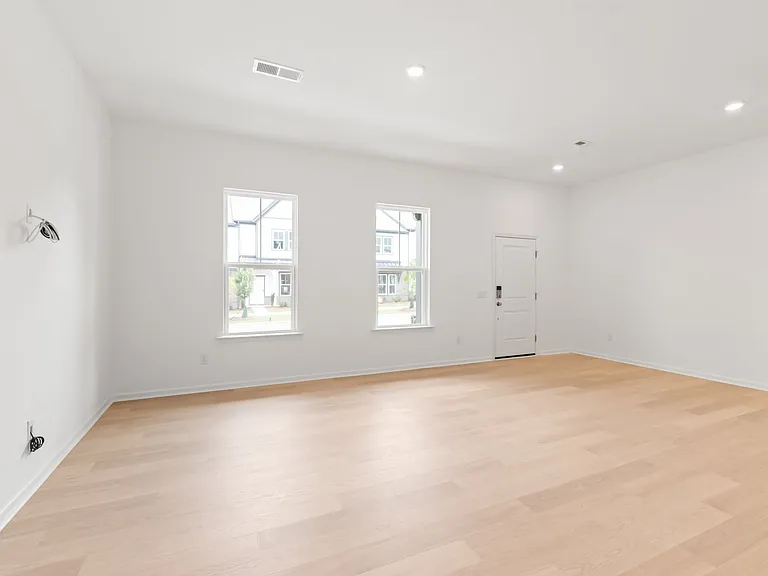 204 Silver Fleet Dr — Photo 9