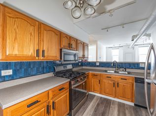 1846 W Henderson St #1, Chicago, IL 60657