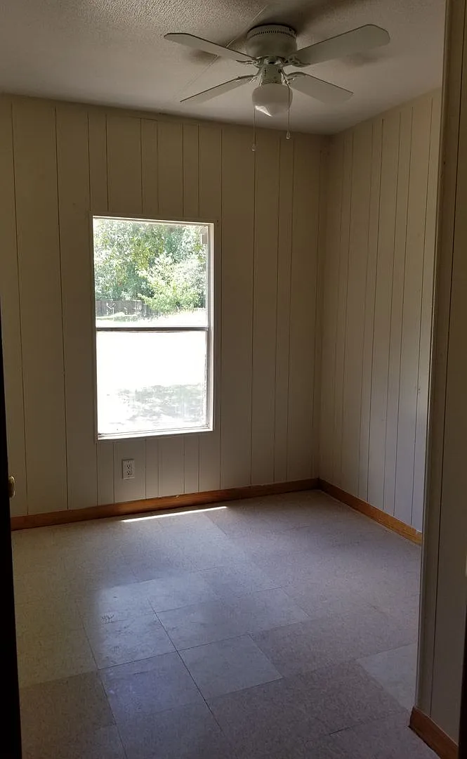 3/2 mobile home in Elmendorf, TX — Photo 2