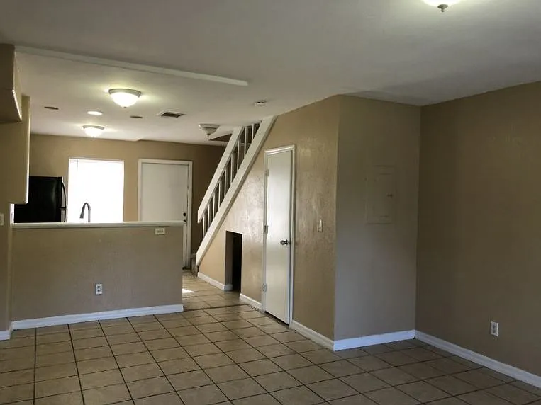 Woodside Villas — Photo 7