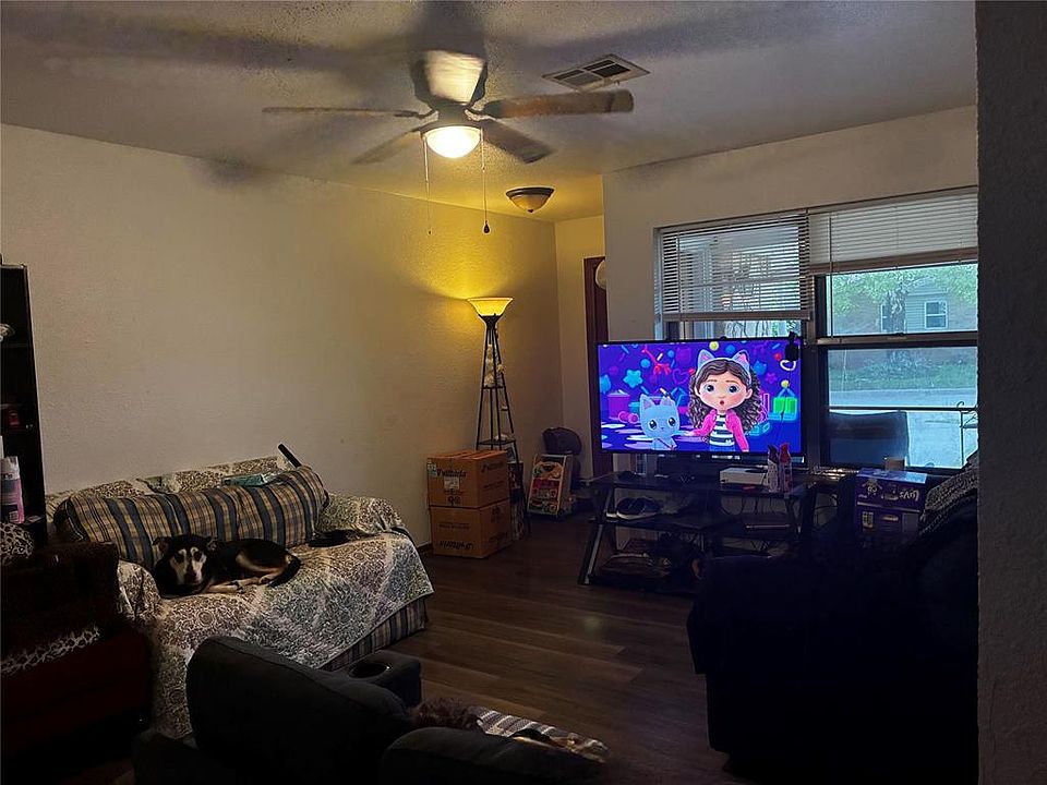 1st image of 102 Oakside Dr