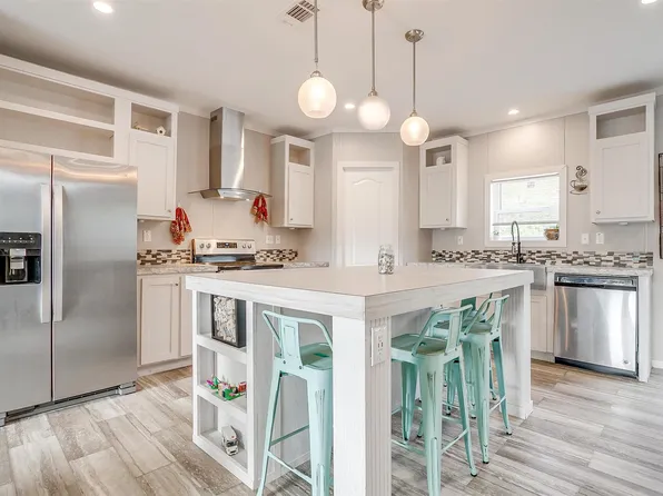 1950 Advance Rd, Weatherford, TX 76088