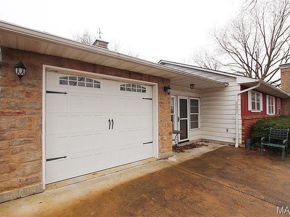 4th image of 286 E Springfield Ave